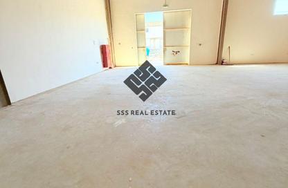 Warehouse - Studio - 1 Bathroom for rent in Umm Al Thuoob - Umm Al Quwain