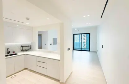 شقة - 2 غرف نوم - 3 حمامات للايجار في مرتفعات بن غاطي - الضاحية 10 - قرية جميرا الدائرية - دبي