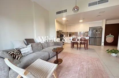 شقة - 2 غرف نوم - 2 حمامات للايجار في 3A شقق زهرة النسيم - زهرة بريز أبارتمنتس 3 - شقق زهرة النسيم - تاون سكوير - دبي