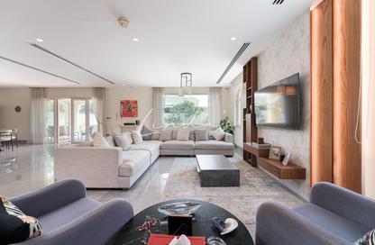 Villa - 4 Bedrooms - 4 Bathrooms for sale in Jumeirah Park Homes - Jumeirah Park - Dubai