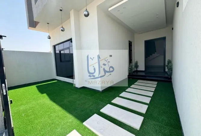 145970304 - Property Image 3