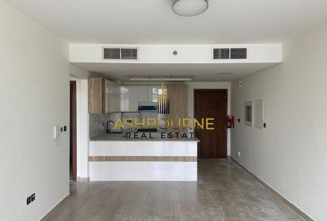 76966967 - Property Image 2