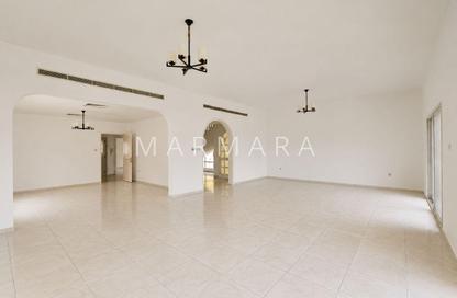 Villa - 5 Bedrooms - 5 Bathrooms for rent in Umm Suqeim 2 Villas - Umm Suqeim 2 - Umm Suqeim - Dubai Villa - 5 Bedrooms - 5 Bathrooms for rent in Umm Suqeim 2 Villas - Umm Suqeim 2 - Umm Suqeim - Dubai
