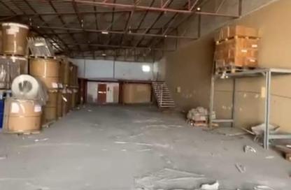 مستودع - استوديو - 1 حمام للايجار في بناء الصناعية 13 - منطقة رقم 13 - المنطقة الصناعية بالشارقة - الشارقة