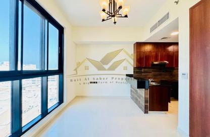 Apartment - Studio - 1 Bathroom for rent in Al Souk Al Kabeer - Bur Dubai - Dubai