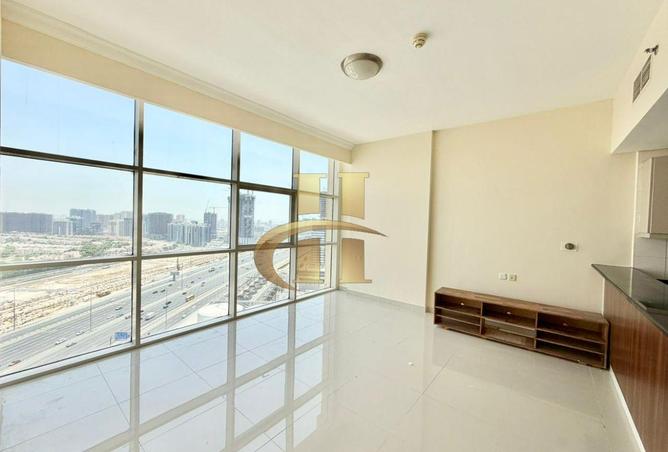 Premium | Spacious | Ready to Move photo 3