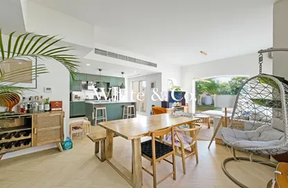 فيلا - 4 غرف نوم - 3 حمامات للايجار في الينابيع 8 - الينابيع - دبي