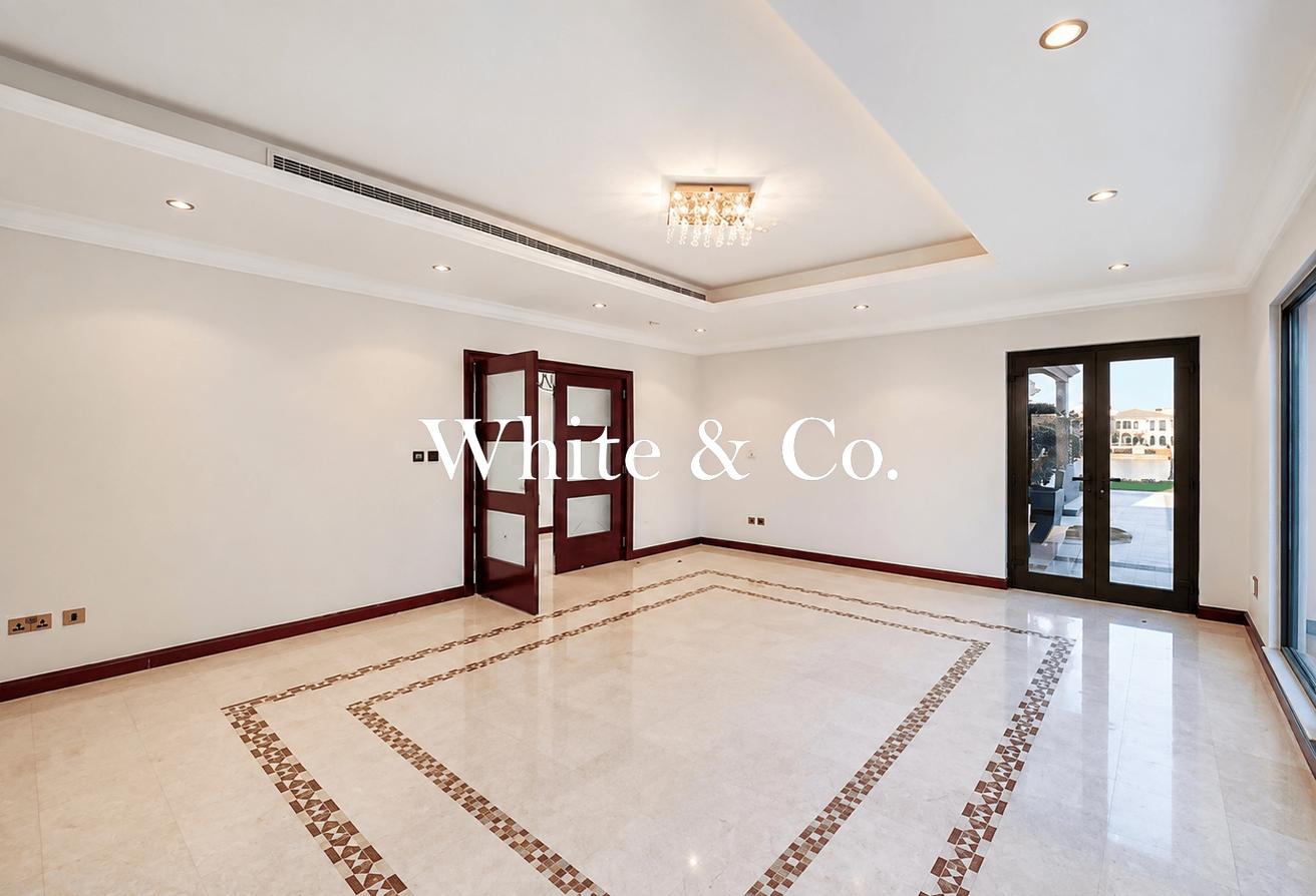 Atlantis Views | Atrium Entry | Vacant photo 8