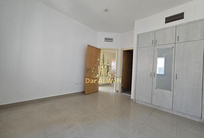 79863607 - صورة العقار 3