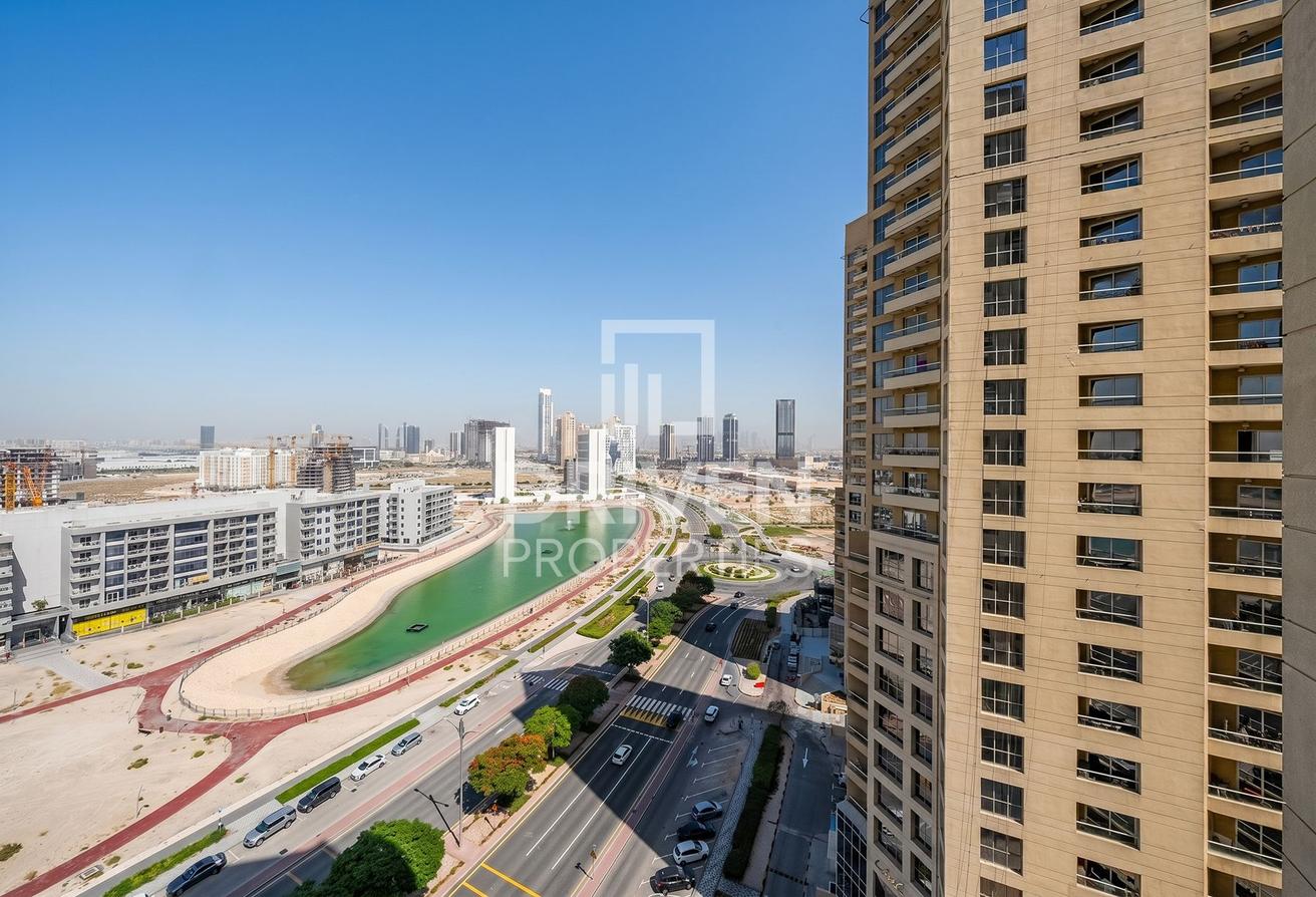 Ready to Move in | Well Managed and Furnished photo 15