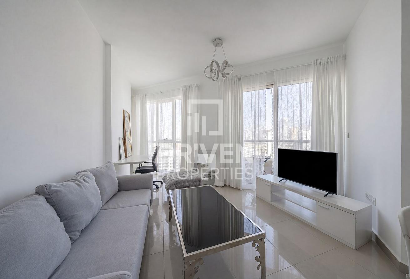 Ready to Move in | Well Managed and Furnished photo 3