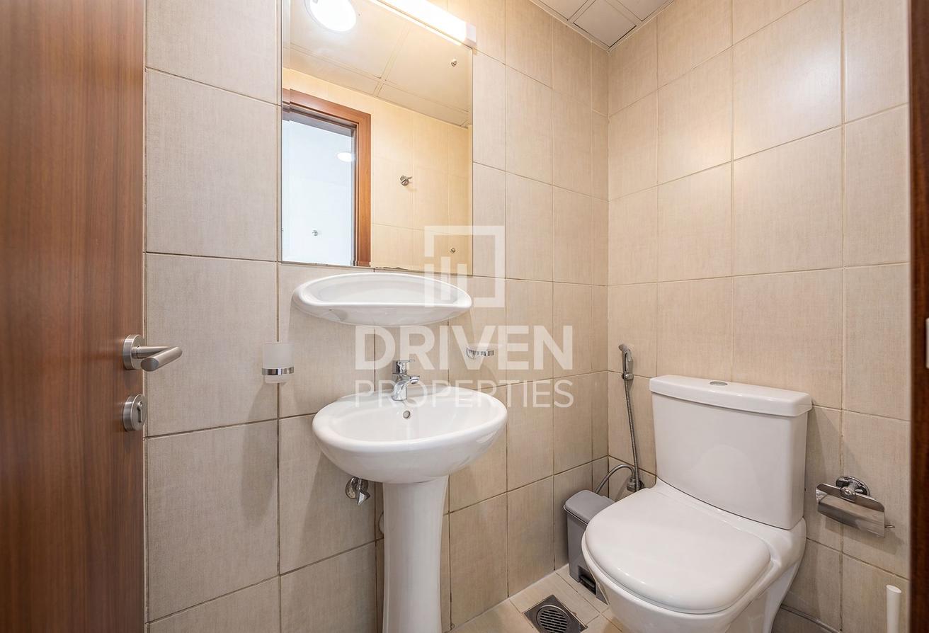 Ready to Move in | Well Managed and Furnished photo 11