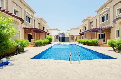 Villa - 5 Bedrooms - 5 Bathrooms for rent in Jumeirah 2 - Jumeirah - Dubai