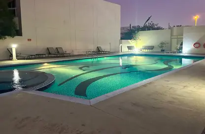 Villa - 4 Bedrooms - 5 Bathrooms for rent in Jumeirah 1 Villas - Jumeirah 1 - Jumeirah - Dubai Villa - 4 Bedrooms - 5 Bathrooms for rent in Jumeirah 1 Villas - Jumeirah 1 - Jumeirah - Dubai