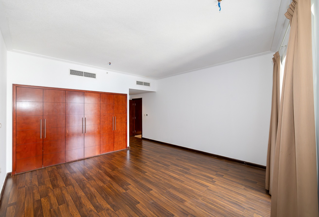 2 bedroom apartment in South Ridge 2, Downtown Dubai: 11