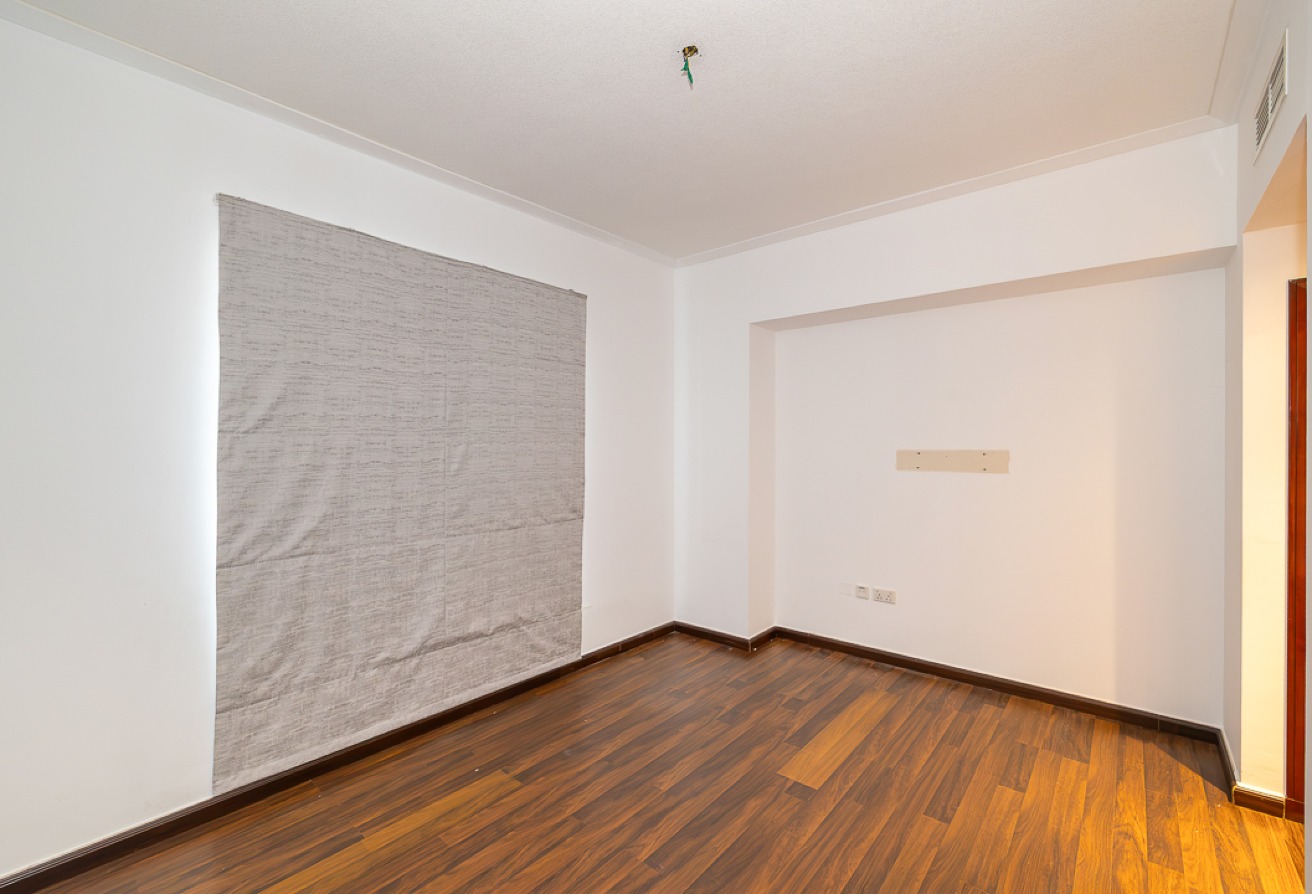 2 bedroom apartment in South Ridge 2, Downtown Dubai: 15