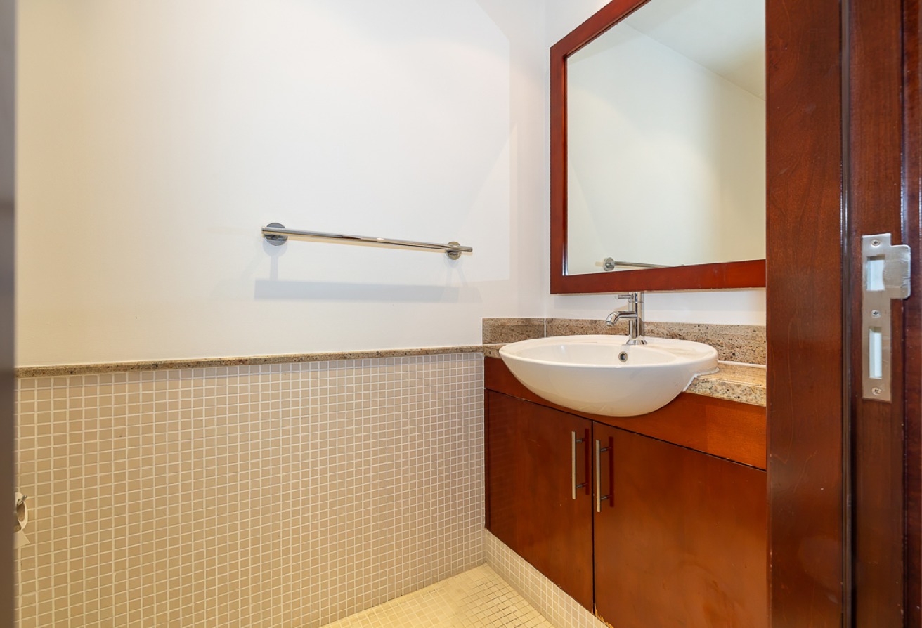 2 bedroom apartment in South Ridge 2, Downtown Dubai: 19