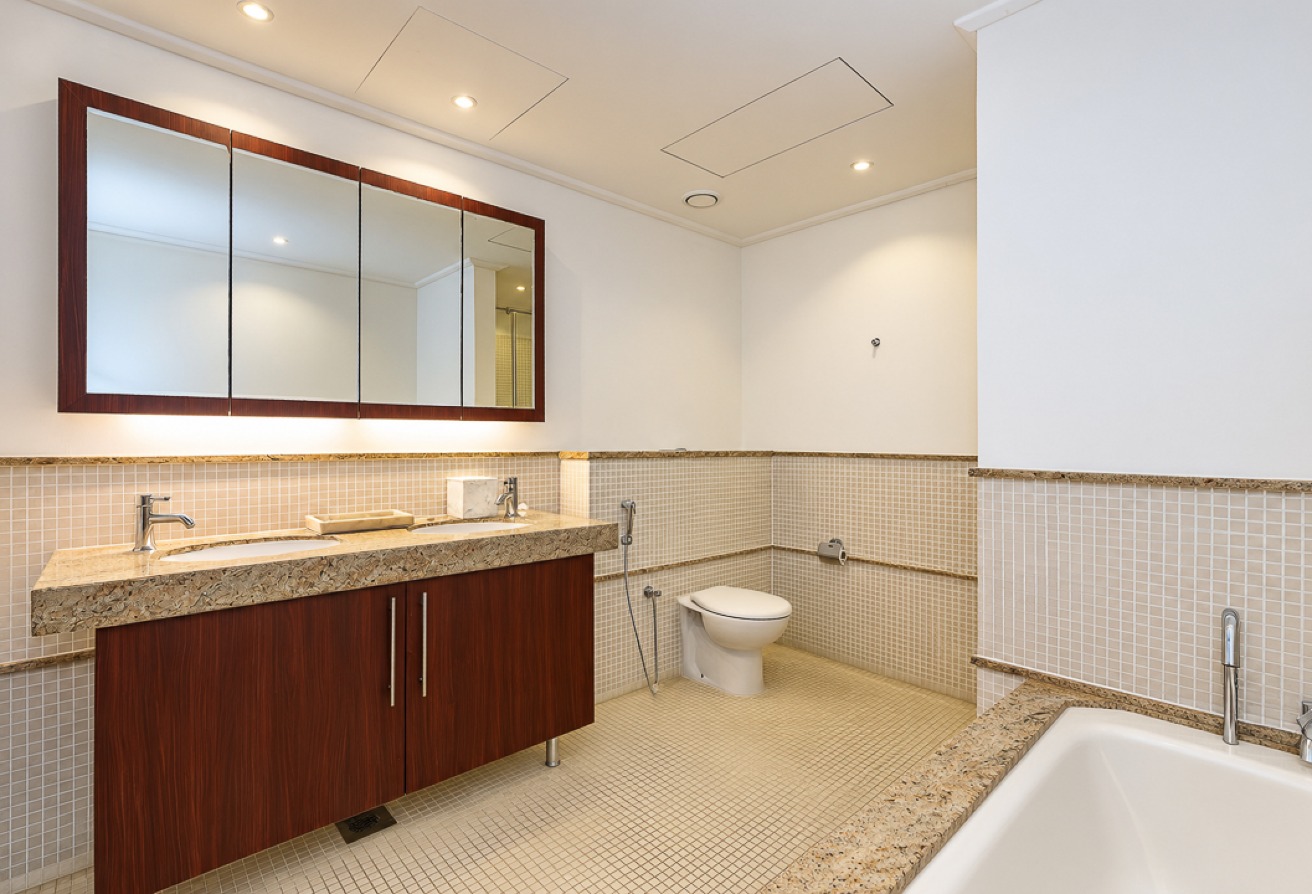 2 bedroom apartment in South Ridge 2, Downtown Dubai: 21