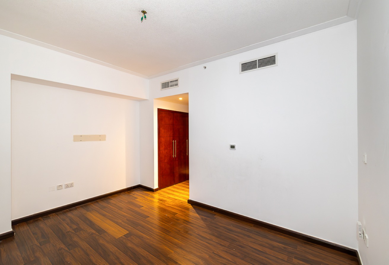 2 bedroom apartment in South Ridge 2, Downtown Dubai: 14