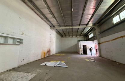 Warehouse - Studio - 1 Bathroom for rent in Industrial Area 18 - Sharjah Industrial Area - Sharjah