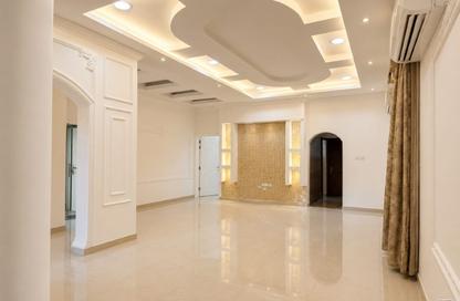 Villa - 4 - 6 for rent in Al Zaheya Gardens - Al Zahya - Ajman Villa - 4 - 6 for rent in Al Zaheya Gardens - Al Zahya - Ajman