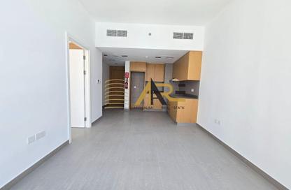 Apartment - 1 - 1 for rent in Al Mamsha - Muwaileh - Sharjah
