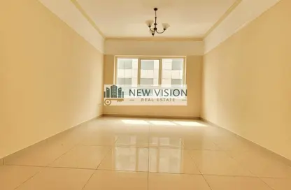 Apartment - 1 Bedroom - 2 Bathrooms for rent in Al Khan Lagoon Tower - Al Khan Lagoon - Al Khan - Sharjah