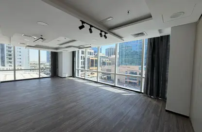 Office Space - Studio - 4 Bathrooms for rent in Tamani Art Tower - Business Bay - Dubai