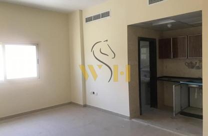 Apartment - Studio - 1 Bathroom for rent in Al Rashidiya Towers - Al Rashidiya - Ajman Downtown - Ajman