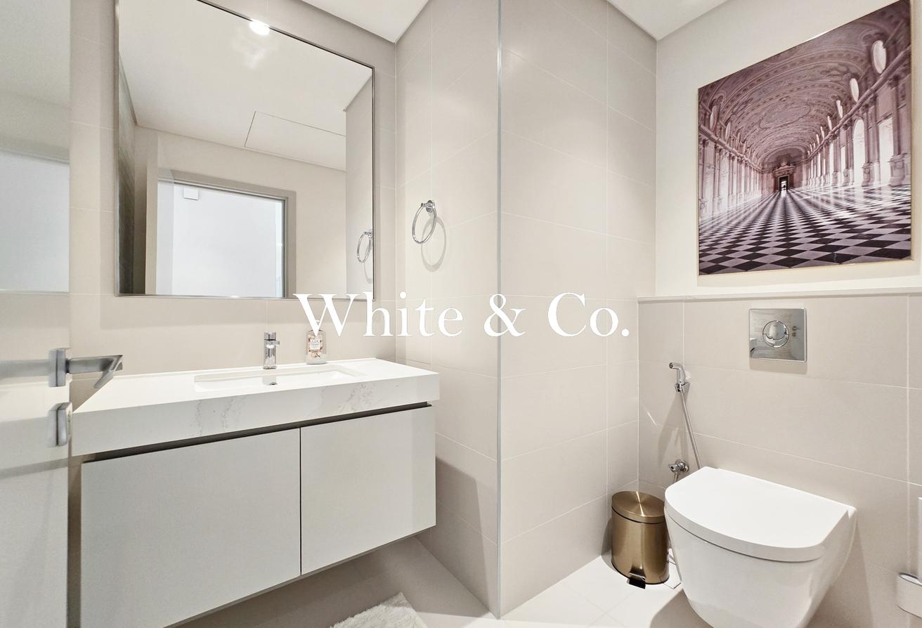 Corner Unit | Furnished | Marina Views photo 18