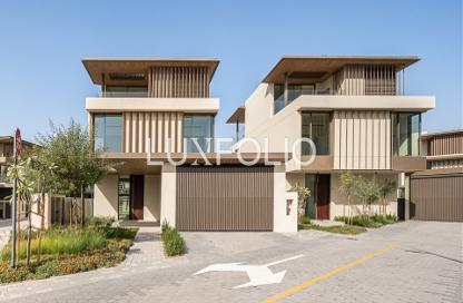 Villa - 4 Bedrooms - 5 Bathrooms for sale in Nad Al Sheba Gardens 2 - Nad Al Sheba Gardens - Nad Al Sheba 1 - Nad Al Sheba - Dubai