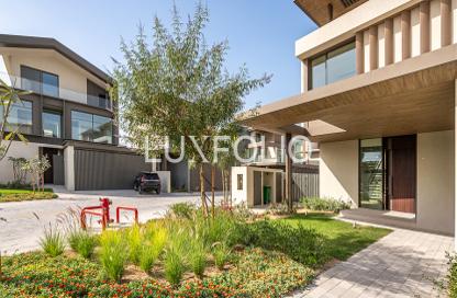 Villa - 4 Bedrooms - 5 Bathrooms for sale in Nad Al Sheba Gardens 2 - Nad Al Sheba Gardens - Nad Al Sheba 1 - Nad Al Sheba - Dubai