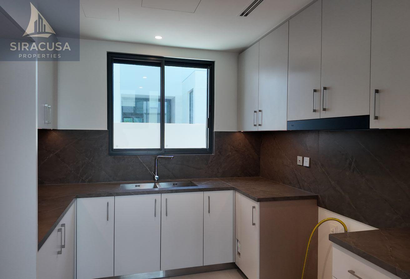 Park View | Close To Facilities | Ready To Move photo 3
