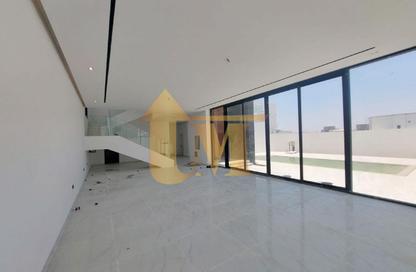 Villa - 5 Bedrooms - 7+ Bathrooms for rent in Al Aweer 1 - Al Aweer - Dubai