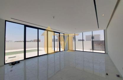 Villa - 5 Bedrooms - 7+ Bathrooms for rent in Al Aweer 1 - Al Aweer - Dubai