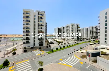 Apartment - 1 Bedroom - 1 Bathroom for rent in Waters Edge - Yas Island - Abu Dhabi