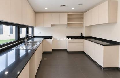 Townhouse - 3 - 4 for sale in Rochester - The Park Villas - Damac Hills - Dubai