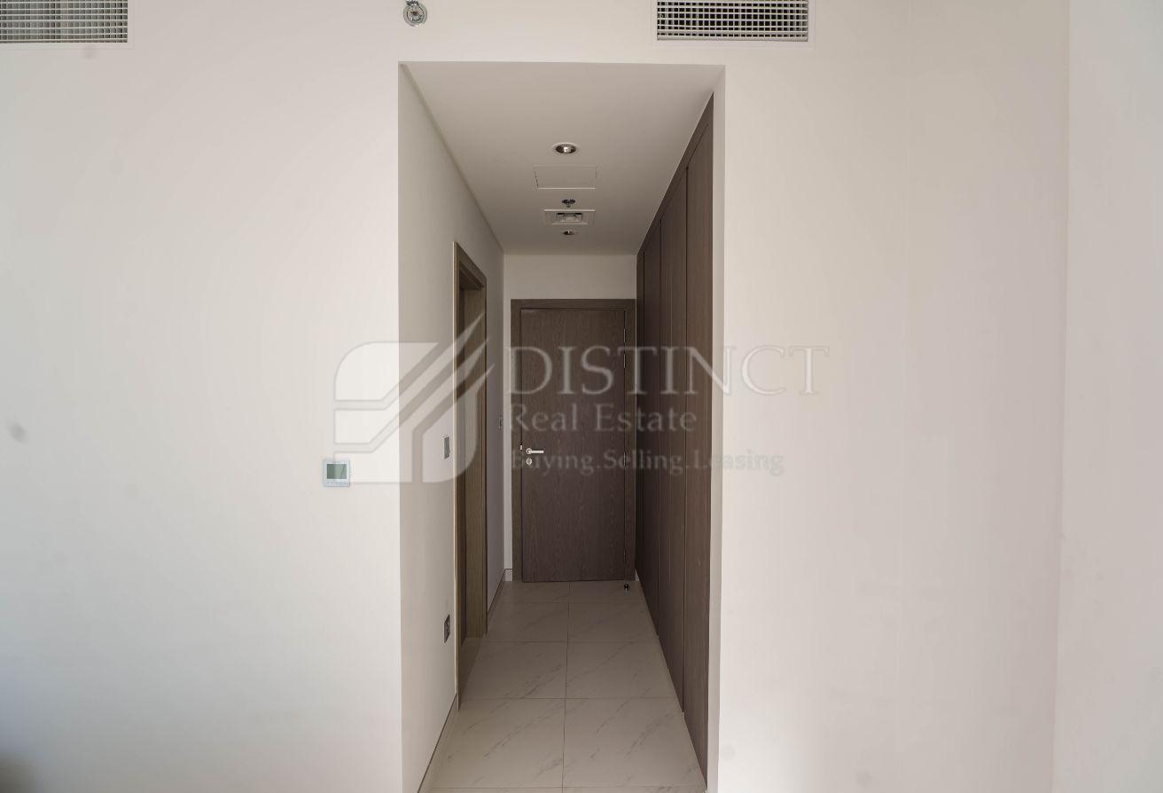 Furnished, Iconic Burj Khalifa and Lagoons View photo 25