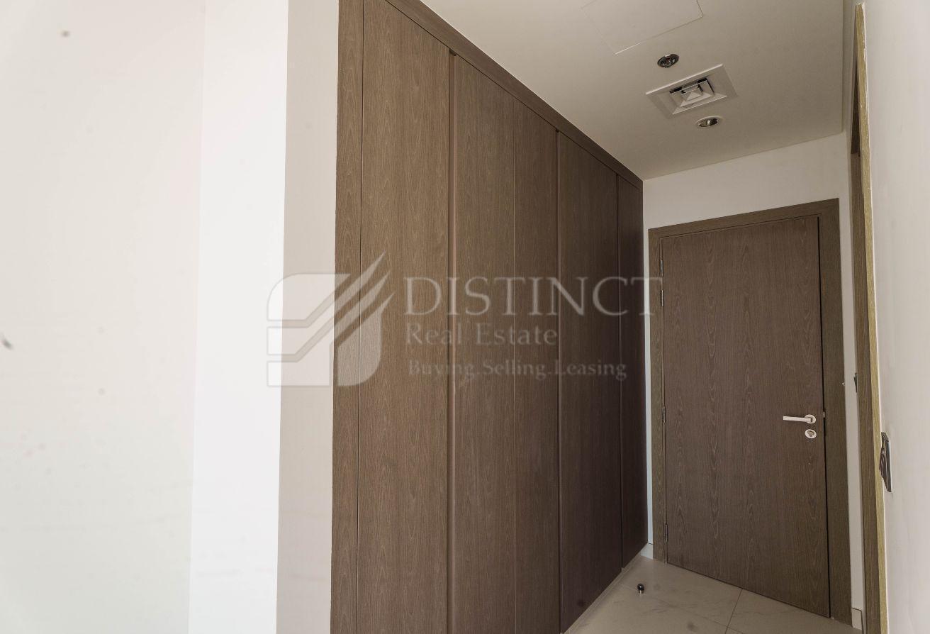 Furnished, Iconic Burj Khalifa and Lagoons View photo 17