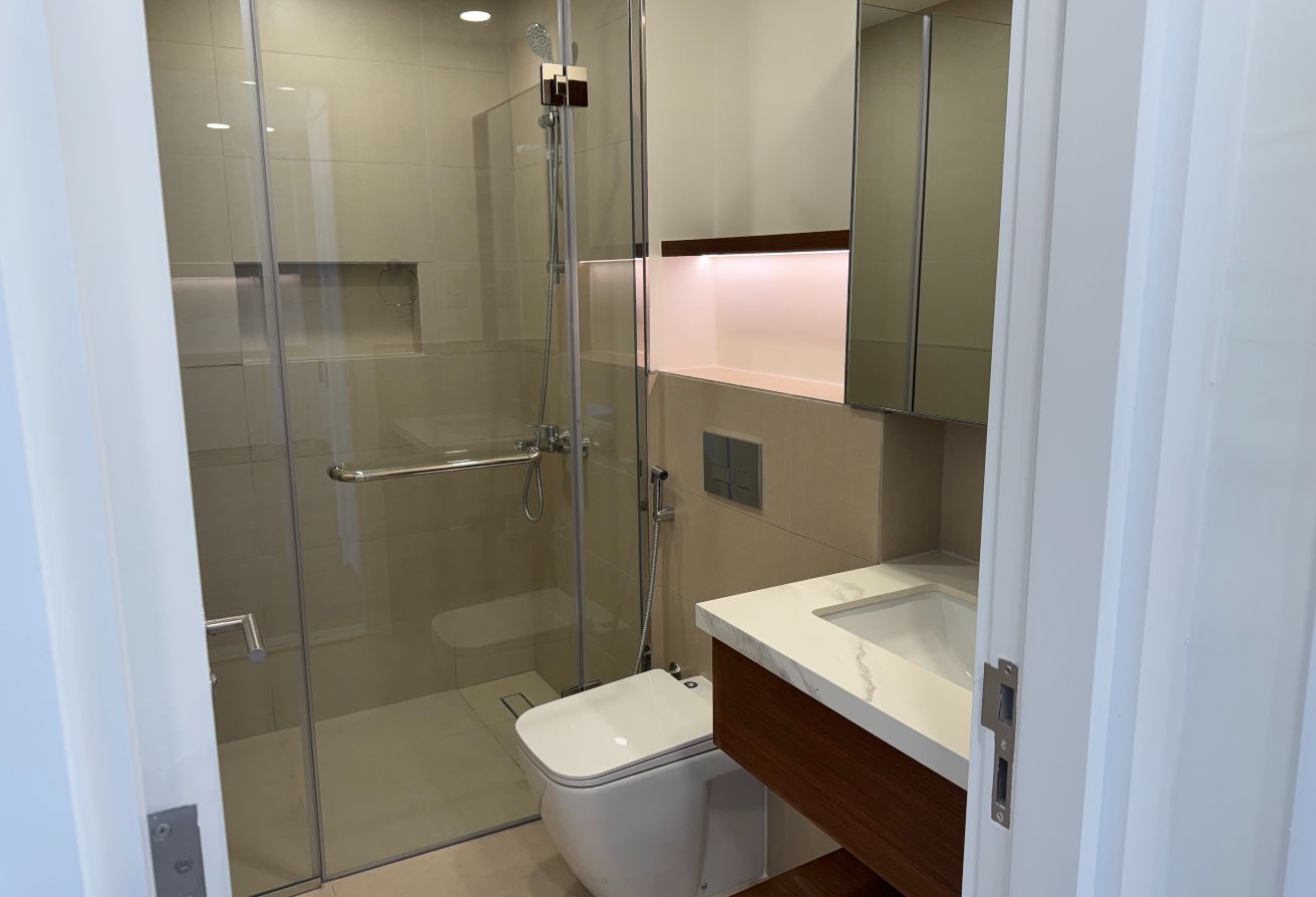 1 bedroom apartment in The Regent, Town Square: 18