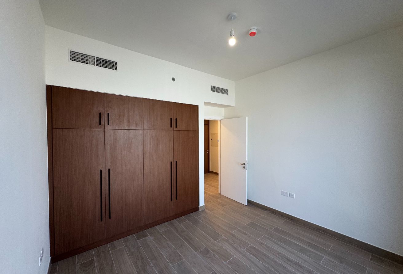 1 bedroom apartment in The Regent, Town Square: 5