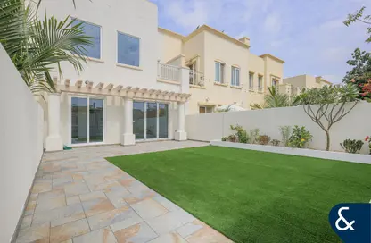 فيلا - 3 غرف نوم - 3 حمامات للبيع في الينابيع 4 - الينابيع - دبي