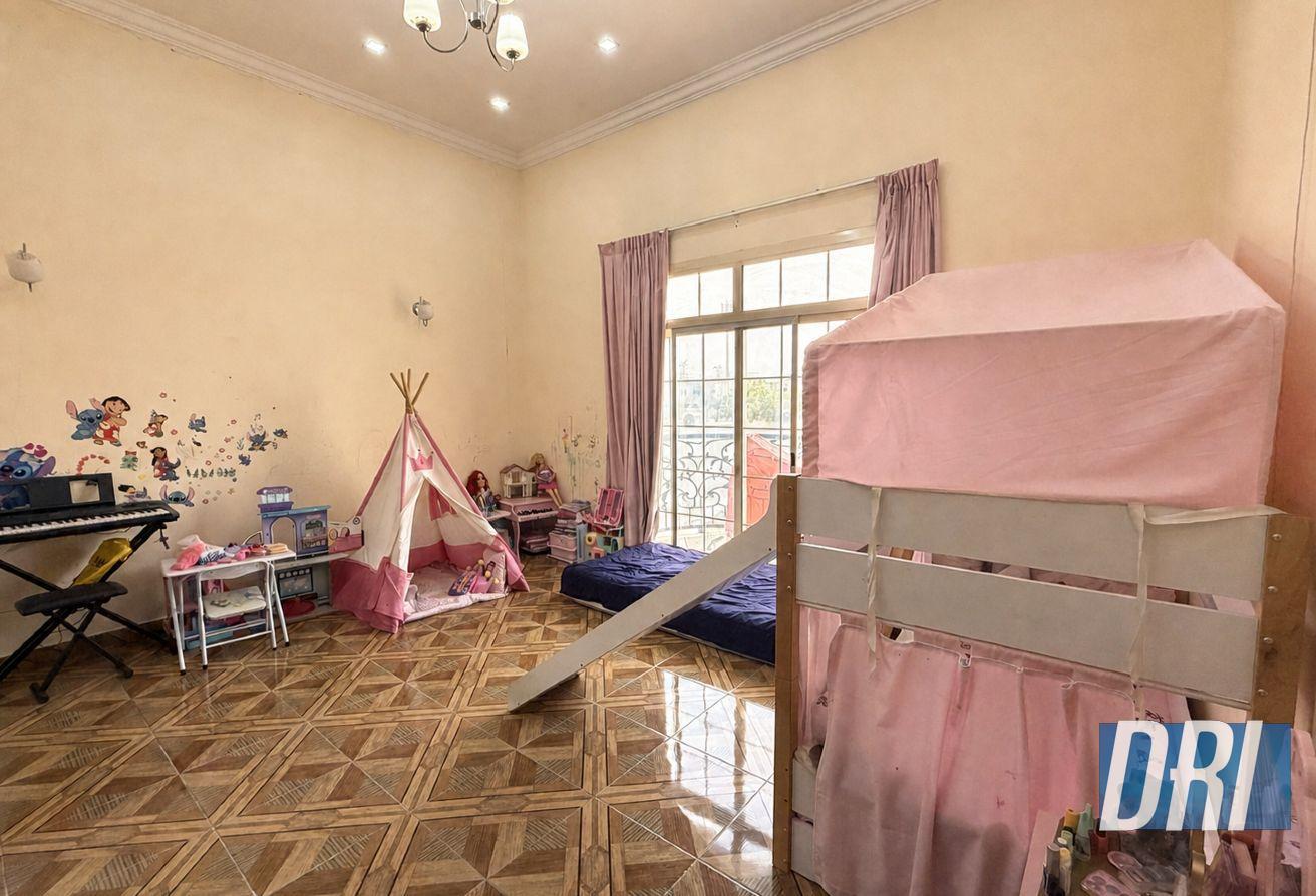 4BR + Guest House | Large Villa | Luxury Furnished photo 10