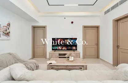 Apartment - 1 Bedroom - 2 Bathrooms for rent in DEC Tower 1 - DEC Towers - Dubai Marina - Dubai