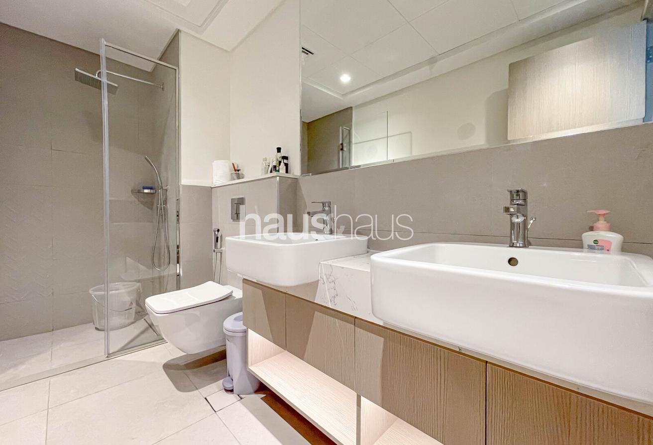 Unfurnished | Spacious | Vacant soon photo 9