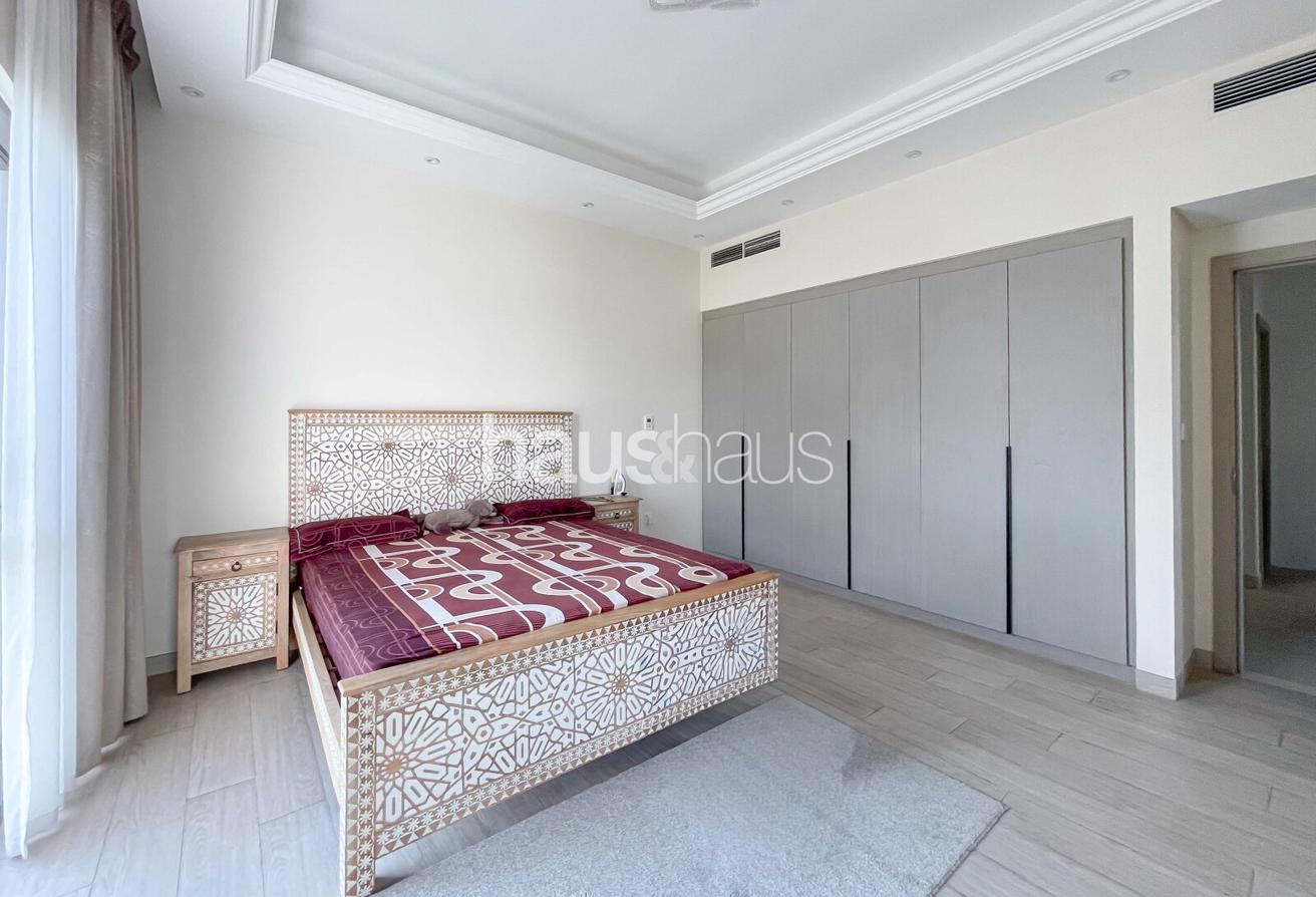 Unfurnished | Spacious | Vacant soon photo 10