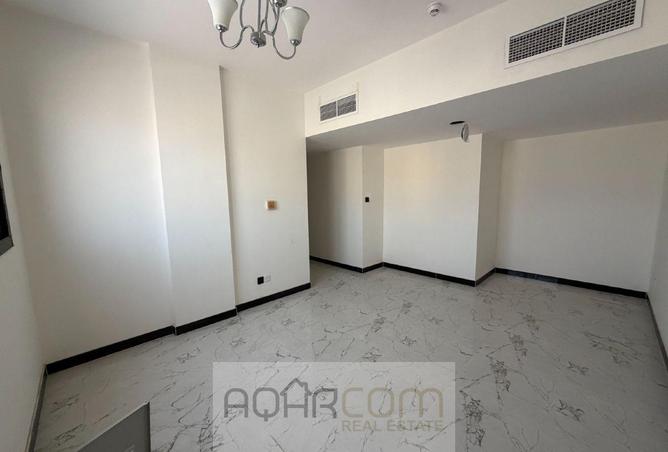 73846112 - Property Image 2