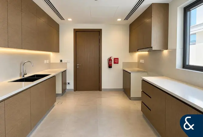 145976933 - Property Image 3