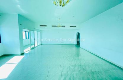 Apartment - 2 Bedrooms - 3 Bathrooms for rent in New Al Taawun Road - Al Taawun - Sharjah