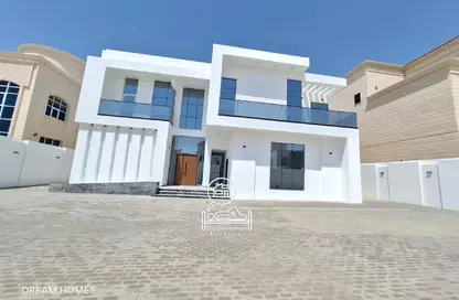 Villa - 4 Bedrooms - 6 Bathrooms for rent in Madinat Al Riyad - Abu Dhabi